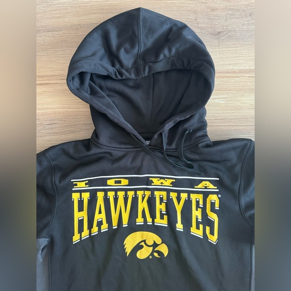 NWOT Iowa Hawkeyes Football Colosseum Black Gray Yellow Hooded Sweater Men S - Picture 2 of 9